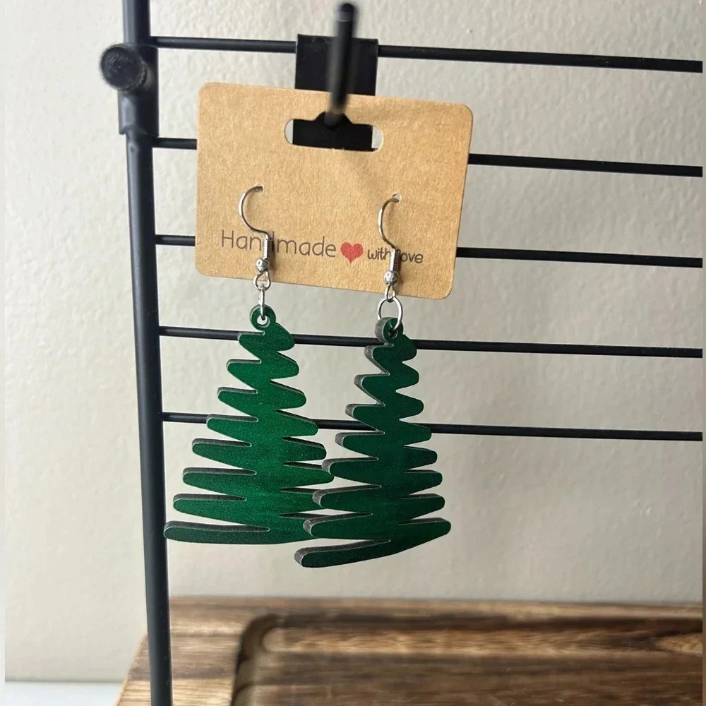 Lightweight Wooden Christmas‎ Yule Holiday Tree Dangly Earrings NEW